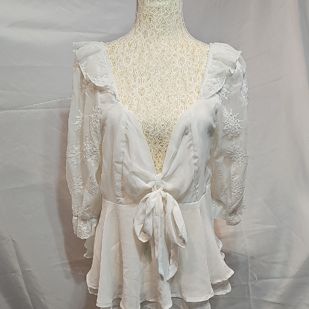 American Eagle Outfitters White Embroidered Blouse